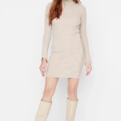 Trendyol Collection Kleid - Beige - Bodycon