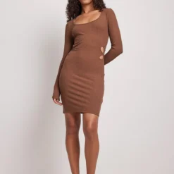 NA-KD Kleid - Braun - Bodycon Damen Kleider 686944690 -Deutschland Lady Echt Verkaufs-Shop 2 org zoom 198