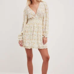 NA-KD Kleid - Gelb - Smock-Kleid Damen Kleider 734210932 -Deutschland Lady Echt Verkaufs-Shop 3 org zoom 401