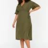 Trendyol Curve Große Größen In Kleid - Khaki - Wickelschnitt Damen Kleider 230108535